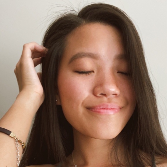 Meet your Posher, Gabrielle - Picture 2 of 3